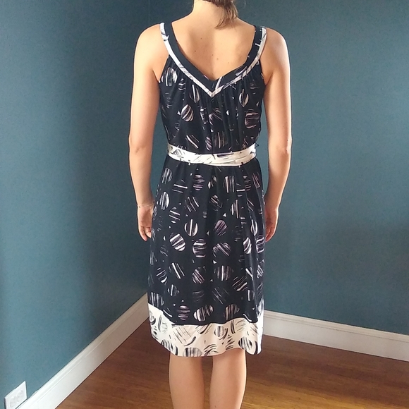 BCBG MaxAzria Pattern Dress - Picture 2 of 7